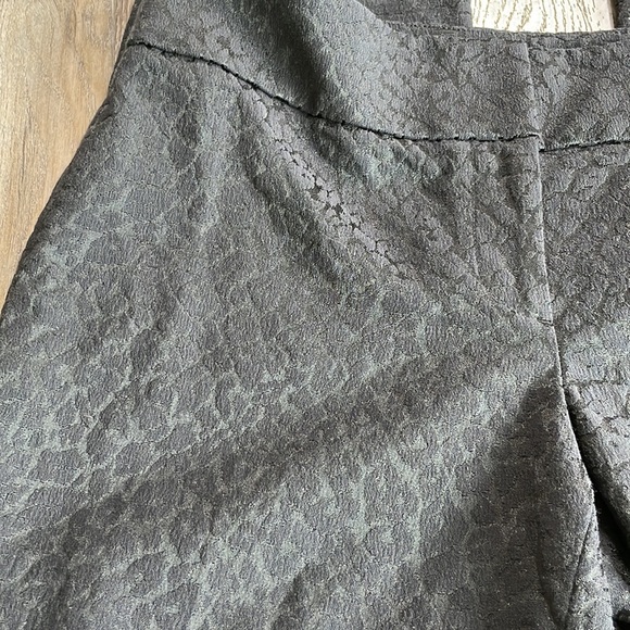 🍄3/$20 Sz8 LOFT Black Marisa Textured Leopard Pant - Picture 3 of 10